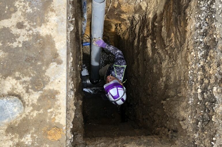 2DB21F9A-F0F9-4CFF-850A-FE1F9D1FAF5D