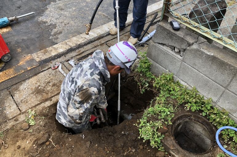 0171CFFC-F184-4A92-94AC-337E1CE8E70C