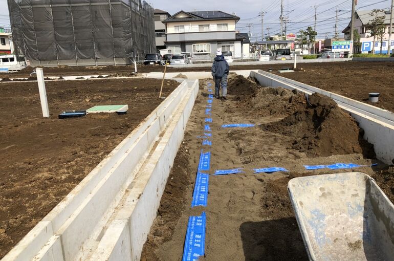 8B3141E2-8800-441B-9CAD-055B154E1B24