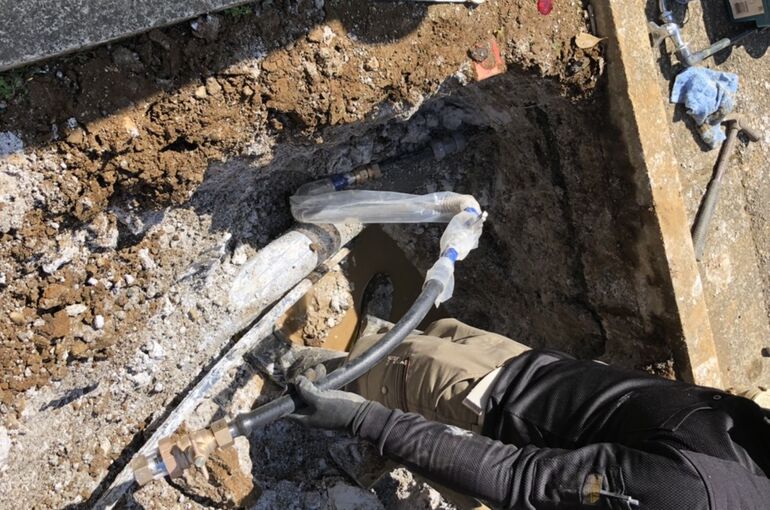 633D8485-FDB7-438C-BC30-B1765B91A949