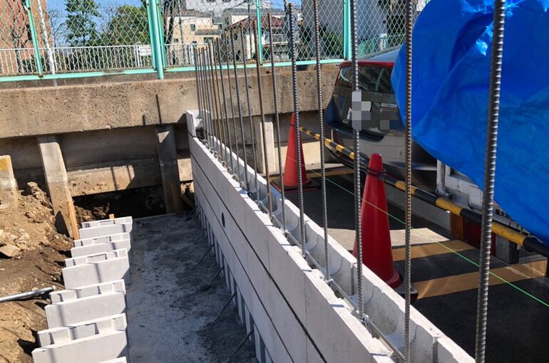 A4002962-5BB3-41C1-B936-A267E9F25D7B