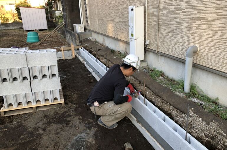 AEC67F92-FD10-4653-AE22-4E3013E3B4D6