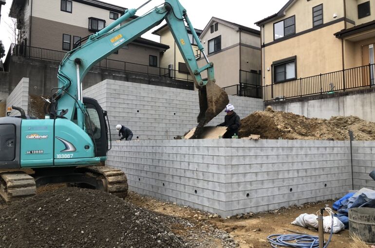 E5777DE9-F130-4B70-9DFD-8F4F597332B5