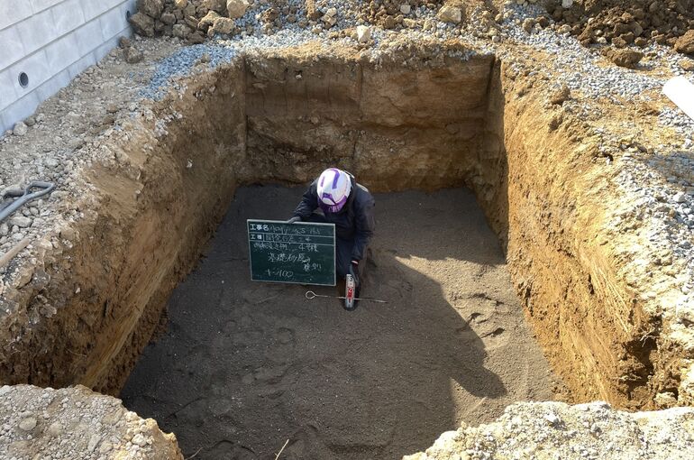 A6E6CF7A-3BA3-4EE6-98E1-2E1FA51BD5DD