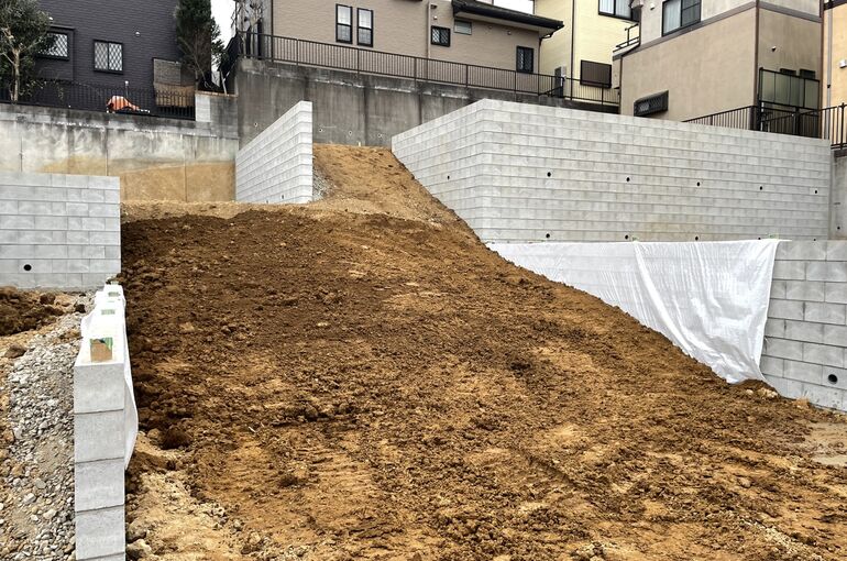 FEAFF9B3-18E7-4D09-9534-A74D487326E6