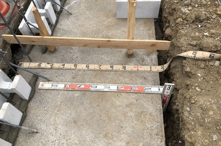 3BE28CE4-A8A7-404F-B464-6144A65186CA