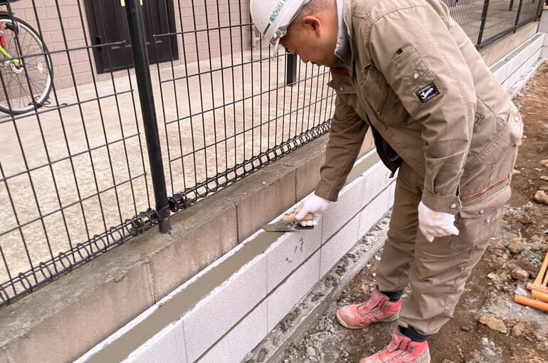 E20AB898-97B0-4A8B-9F43-C69AAD5F68A7