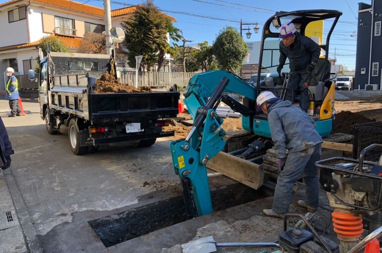 38678ACA-60B1-41E5-A636-79EF3D7E2E0E