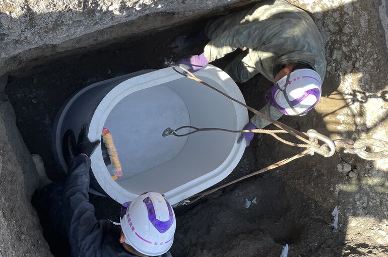 CCD7E8B1-BD69-4726-B068-25D5DD9F962D