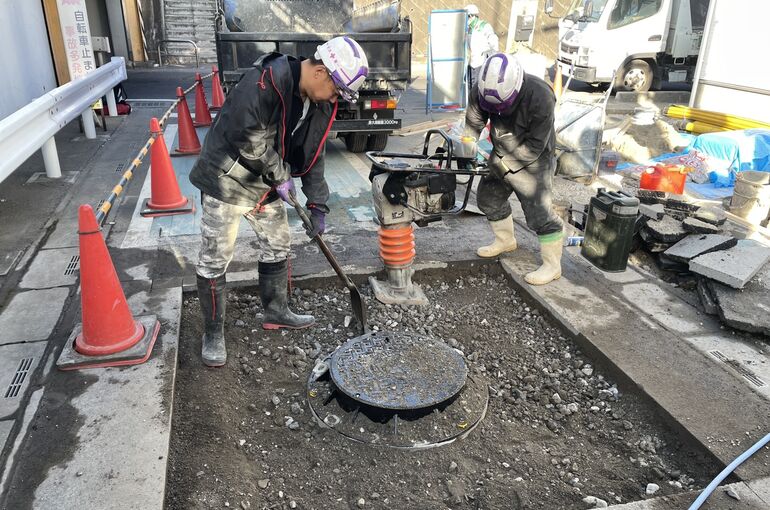 B5384766-5205-447A-860C-B52C0A30A18D