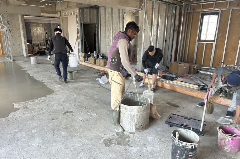 店舗床ラベラー打ち込み工事