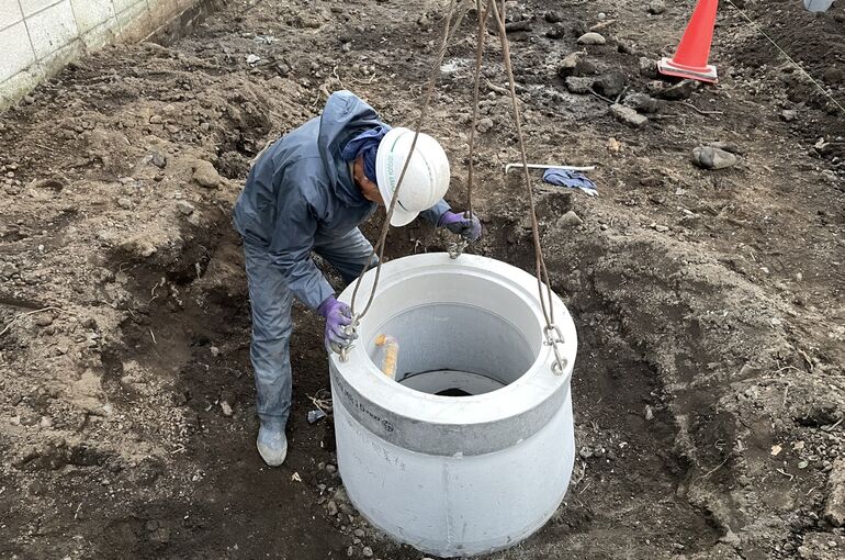 F01EF8CF-17BB-452E-9F57-DC7CD2ED5353