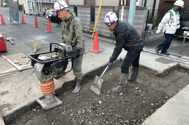 E1B8EBC8-BE9B-4A93-83BC-4D27F9A263E8