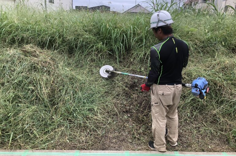 草刈り作業