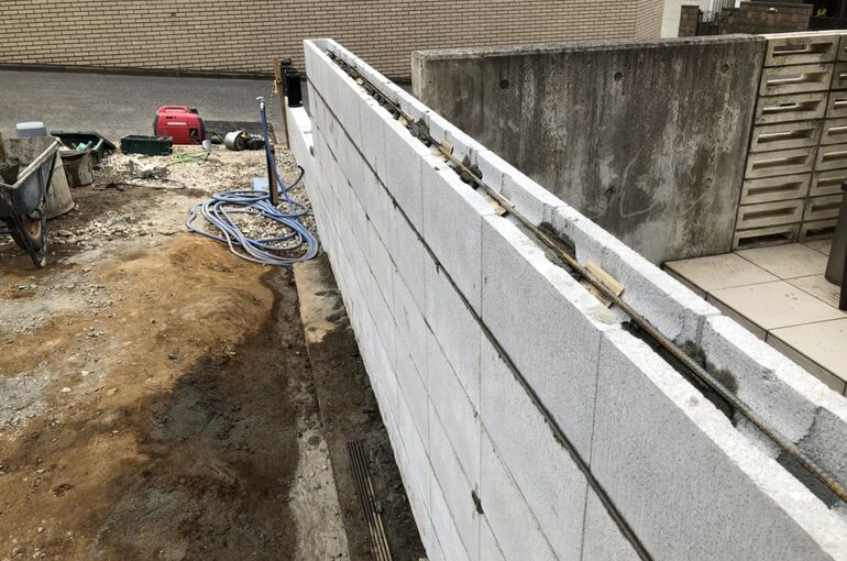 2B2B348A-299D-4DD5-BBBF-0082384328AF