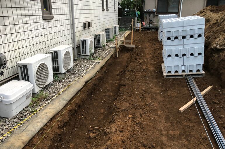 E7EE7348-CC18-472E-A375-1E88FD0B9C36