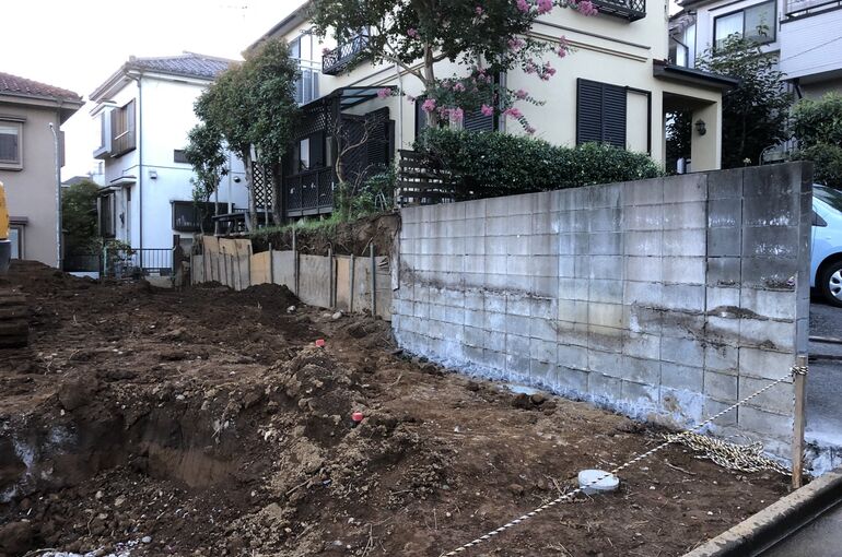 D9B079C5-D28E-439D-884C-17EBC86F6CEF