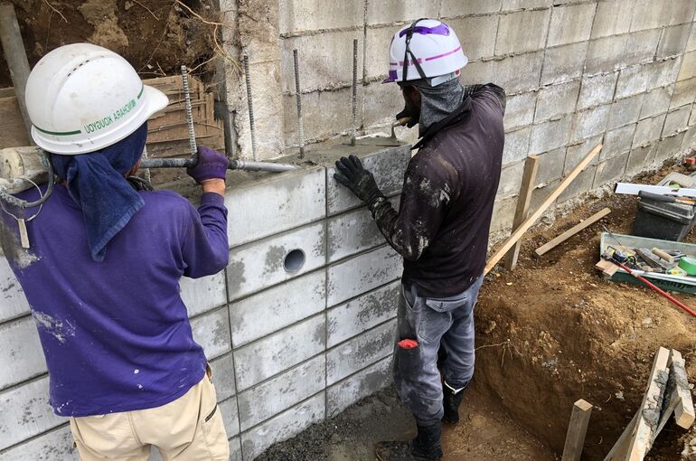 生コン打設・測量工