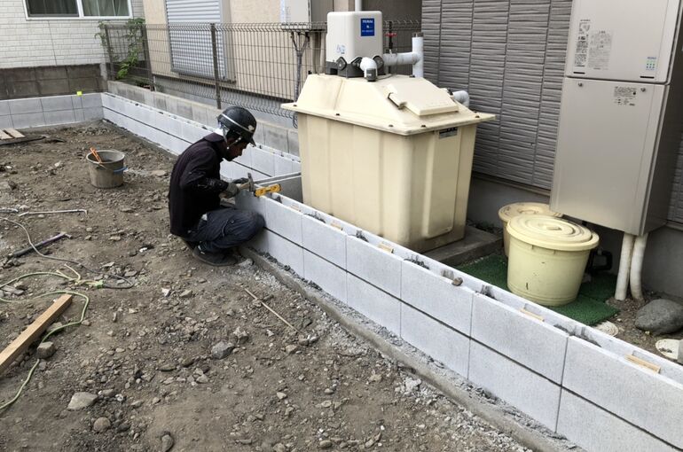 8128CFF3-3404-4ED2-AB1D-DAF9D606ED4B