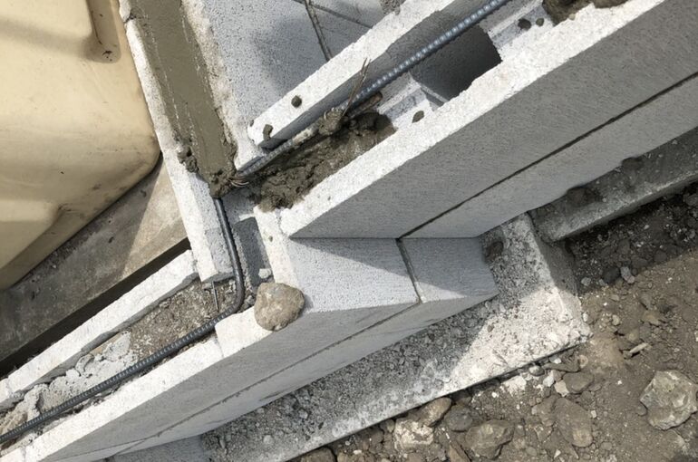 9340E26E-A6A2-49A1-9234-3E03BB679F4B