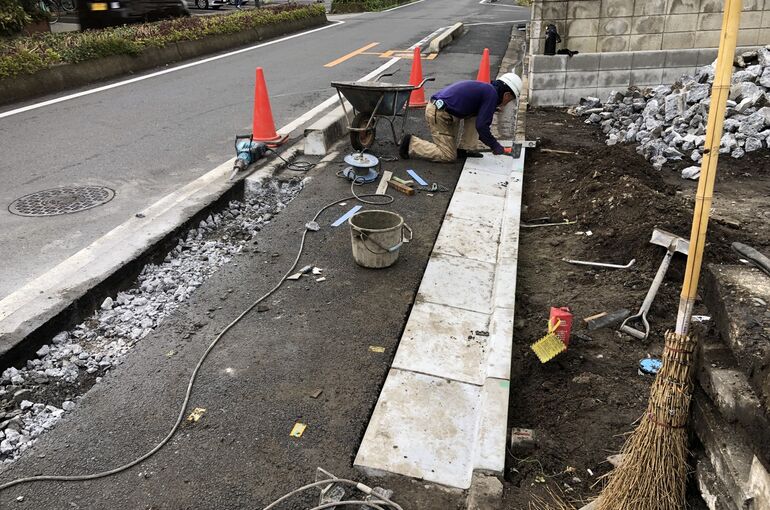 800BA4DA-33AF-45E3-BF70-EB6090F617E2