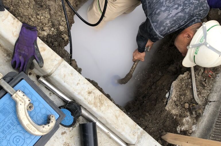 F27A6C2F-4DCC-4180-8E75-AFF196BCDAD7