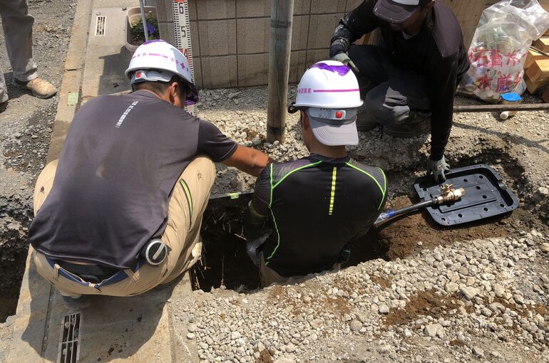 4E033762-B78F-4382-B139-800A08E44CDA