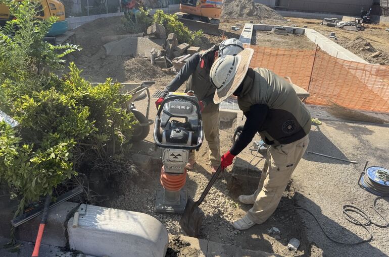 歩車道ブロック設置工事