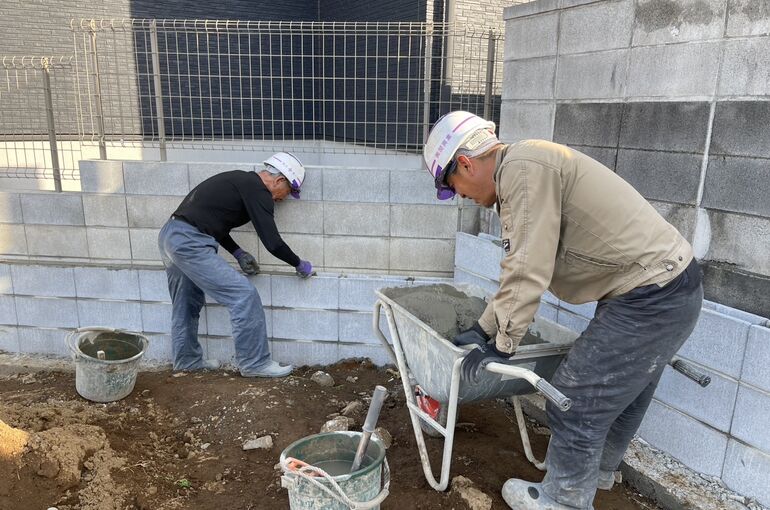 ブロック天端仕上げ工事