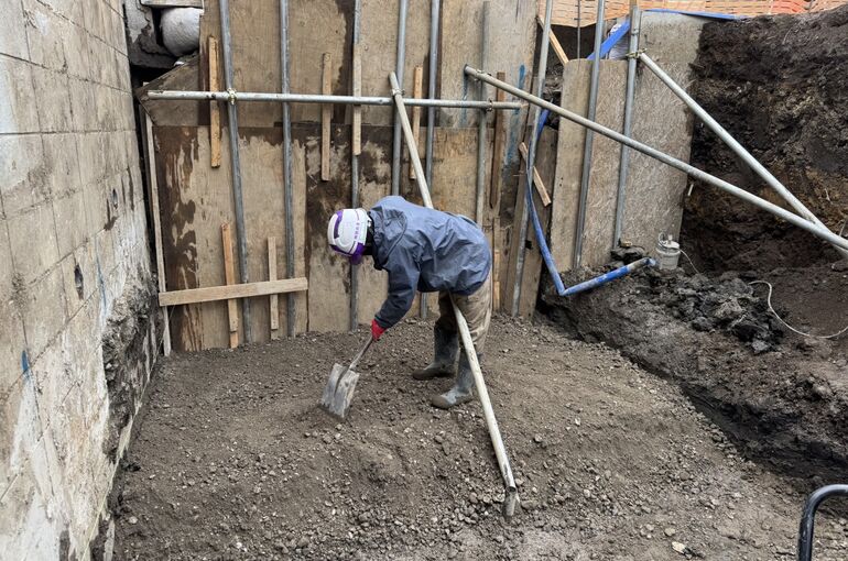 追加型枠ブロック基礎工事